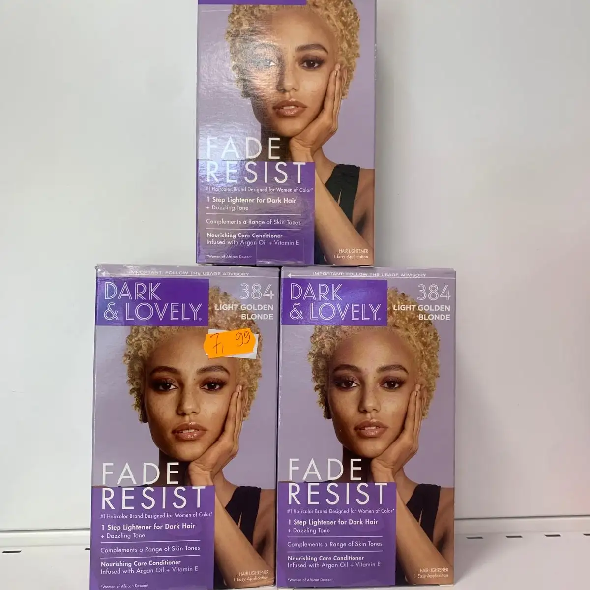 Coloration permanente 384 Lightning golden blonde